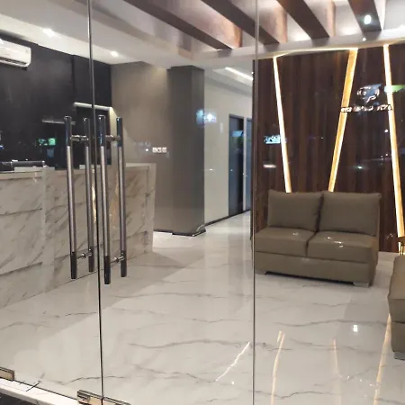 Grand Plaza Boutique Hotel-3